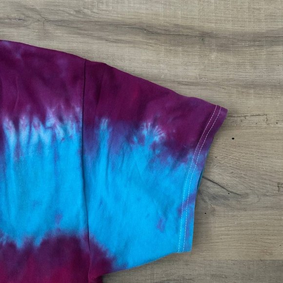 Custom colored t-shirt - Picture 2 of 2